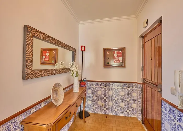 Palace View Apartment *